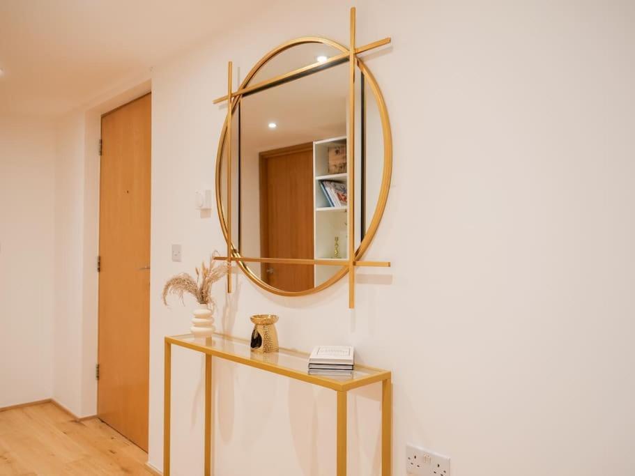 Stylish 2 Bed With Large Terrace Apartamento Londres
