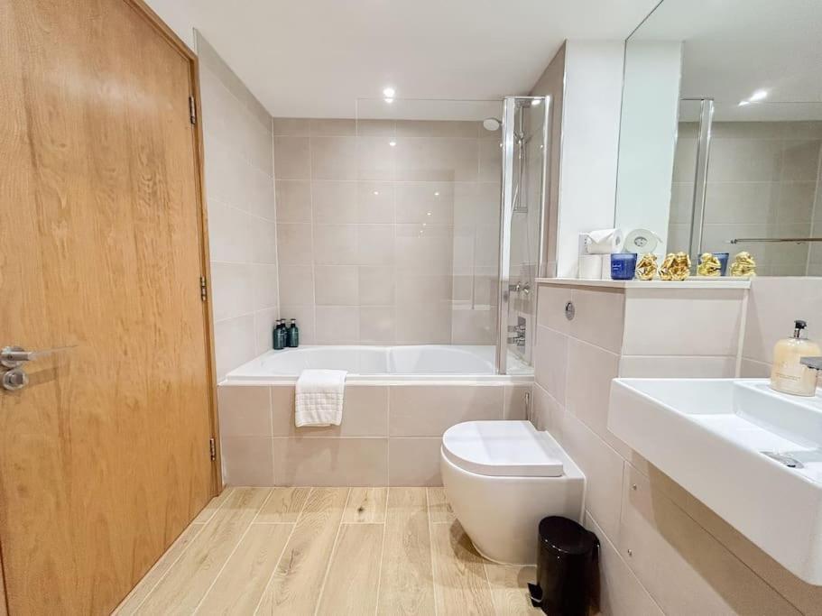 Stylish 2 Bed With Large Terrace Apartamento
